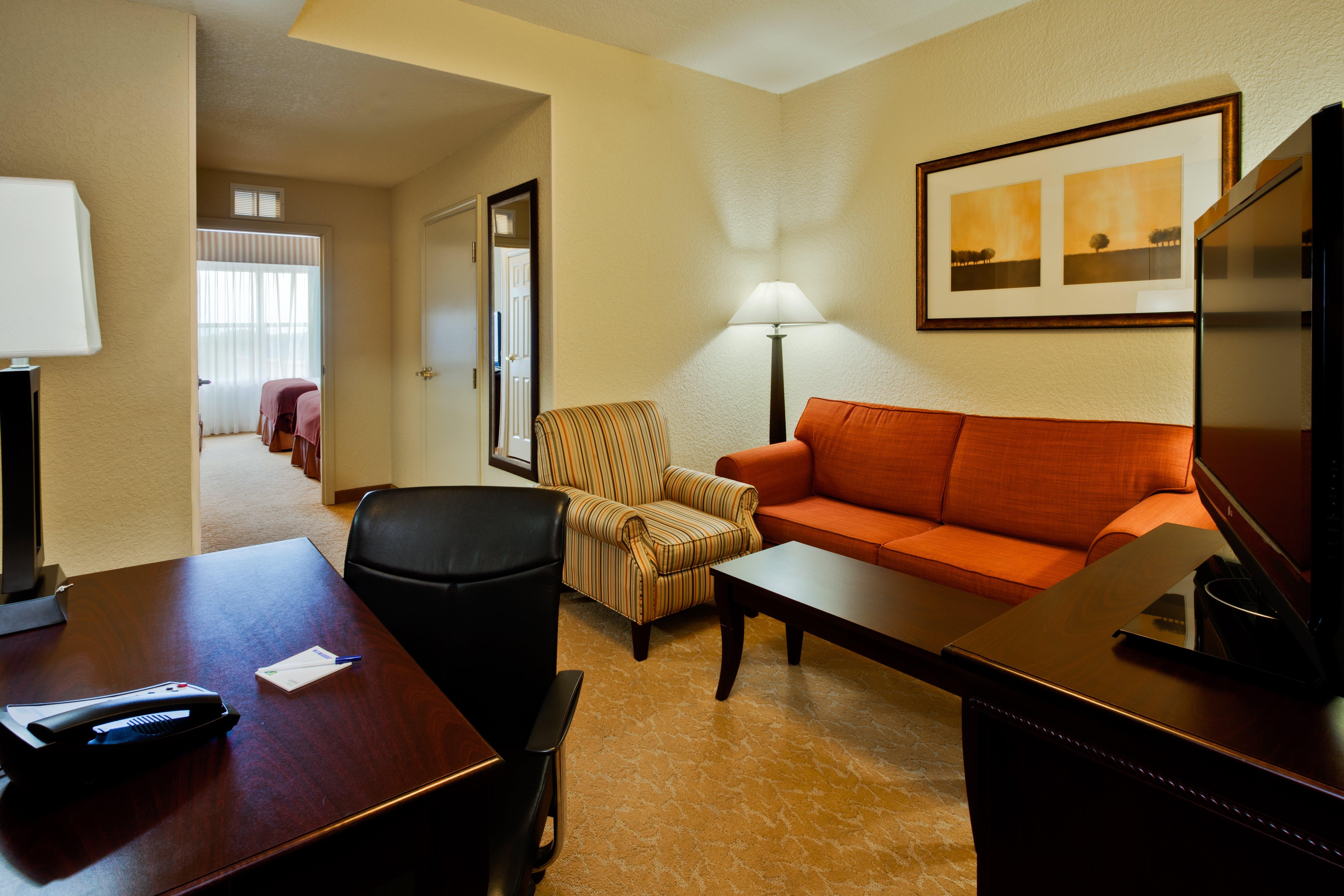 Holiday Inn Express & Suites Lakeland North I-4 By Ihg Ngoại thất bức ảnh