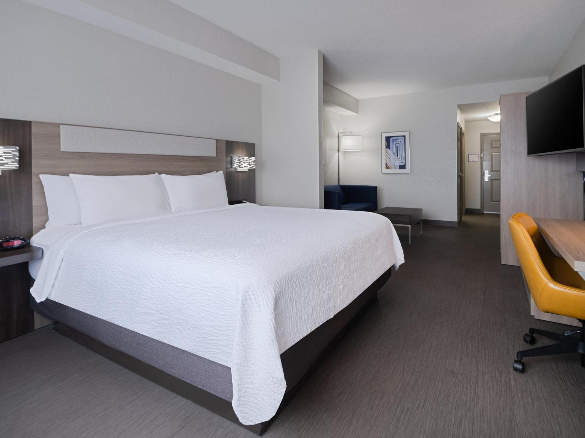 Holiday Inn Express & Suites Lakeland North I-4 By Ihg Ngoại thất bức ảnh