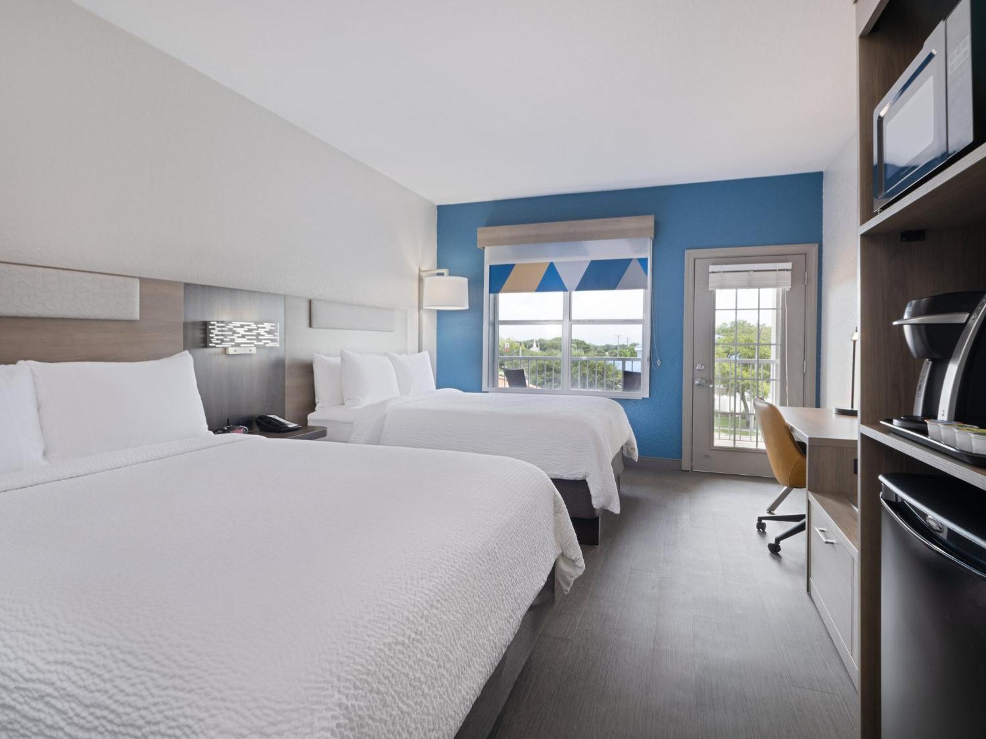 Holiday Inn Express & Suites Lakeland North I-4 By Ihg Ngoại thất bức ảnh
