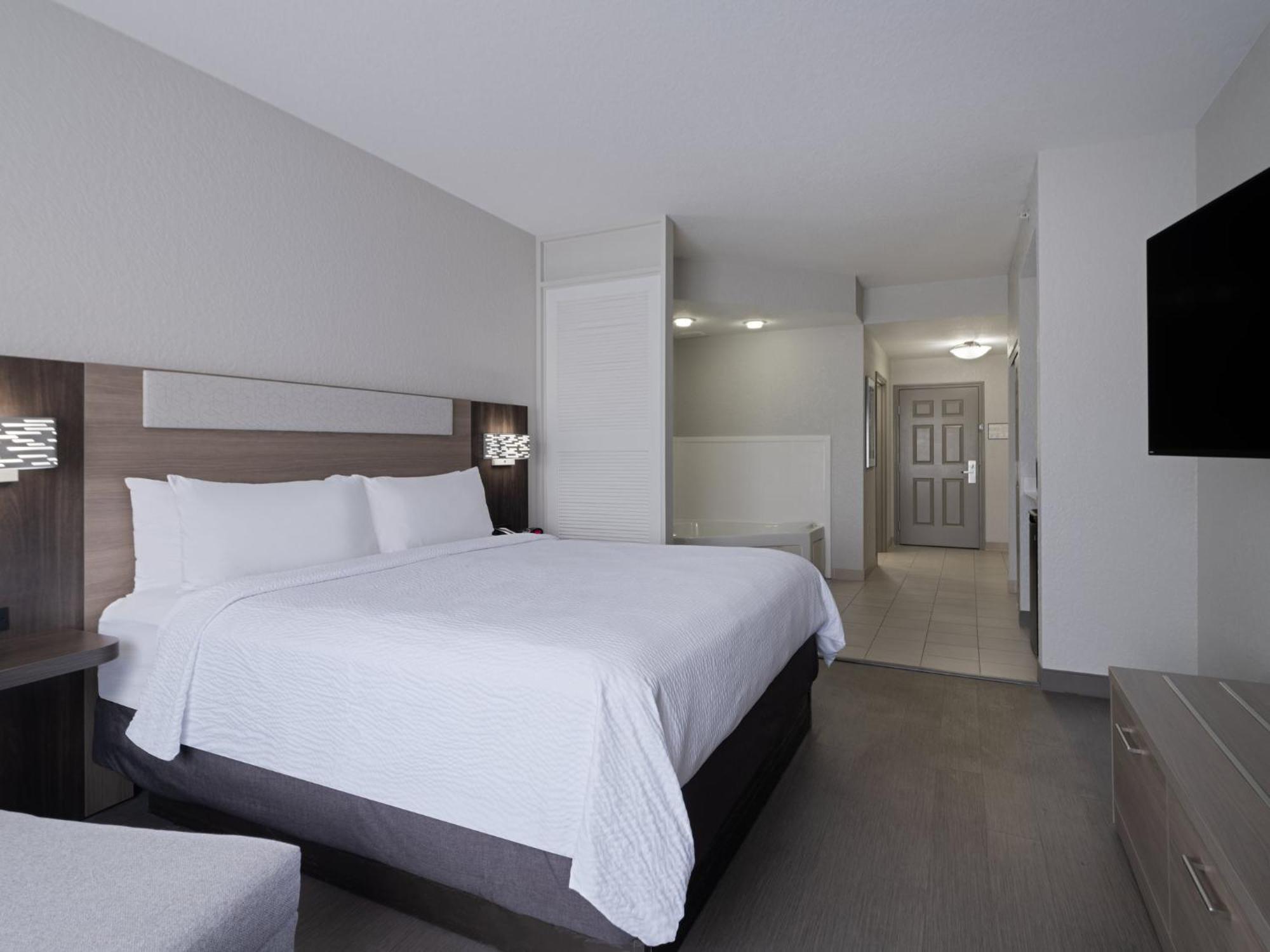 Holiday Inn Express & Suites Lakeland North I-4 By Ihg Ngoại thất bức ảnh