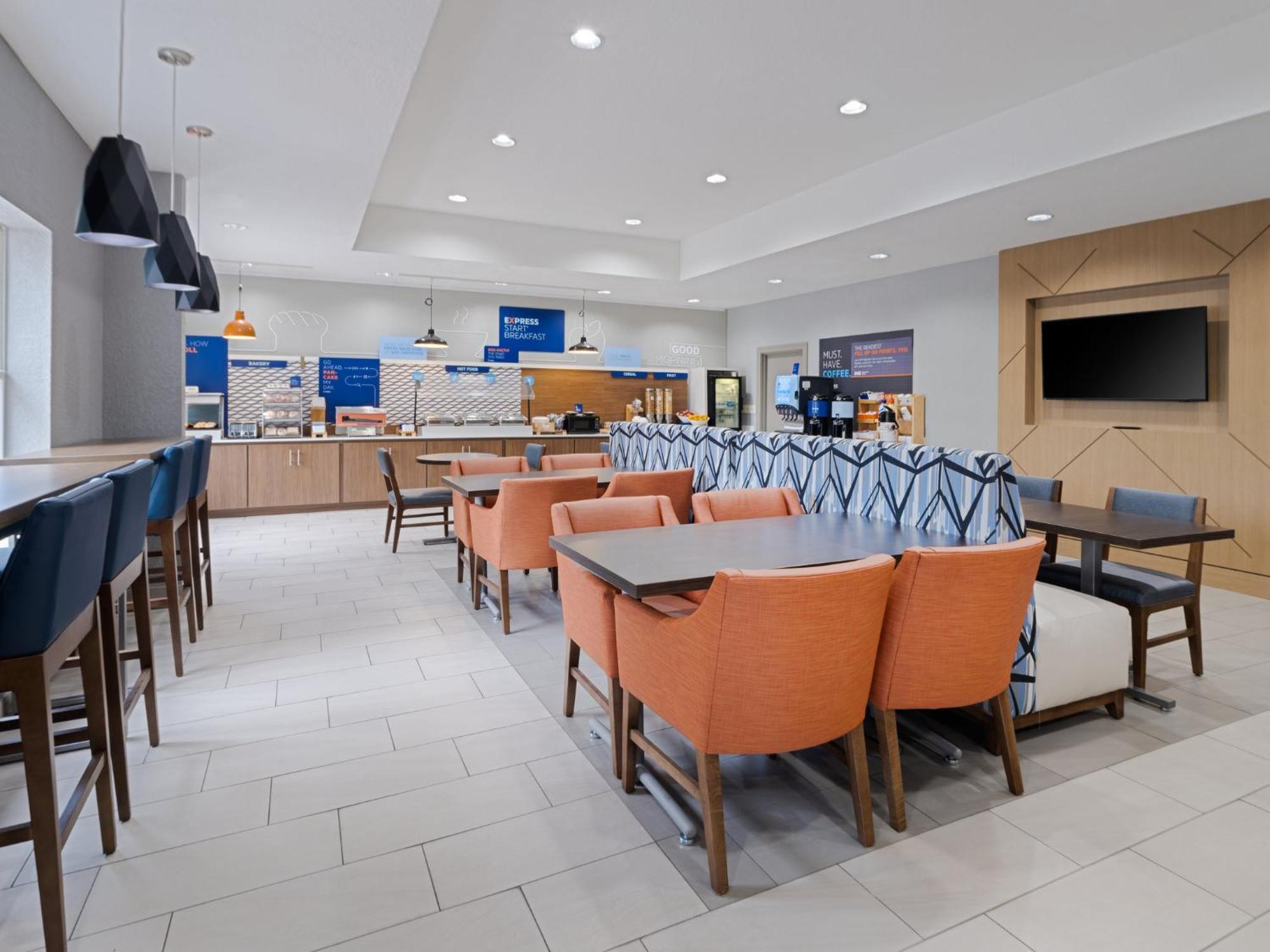 Holiday Inn Express & Suites Lakeland North I-4 By Ihg Ngoại thất bức ảnh