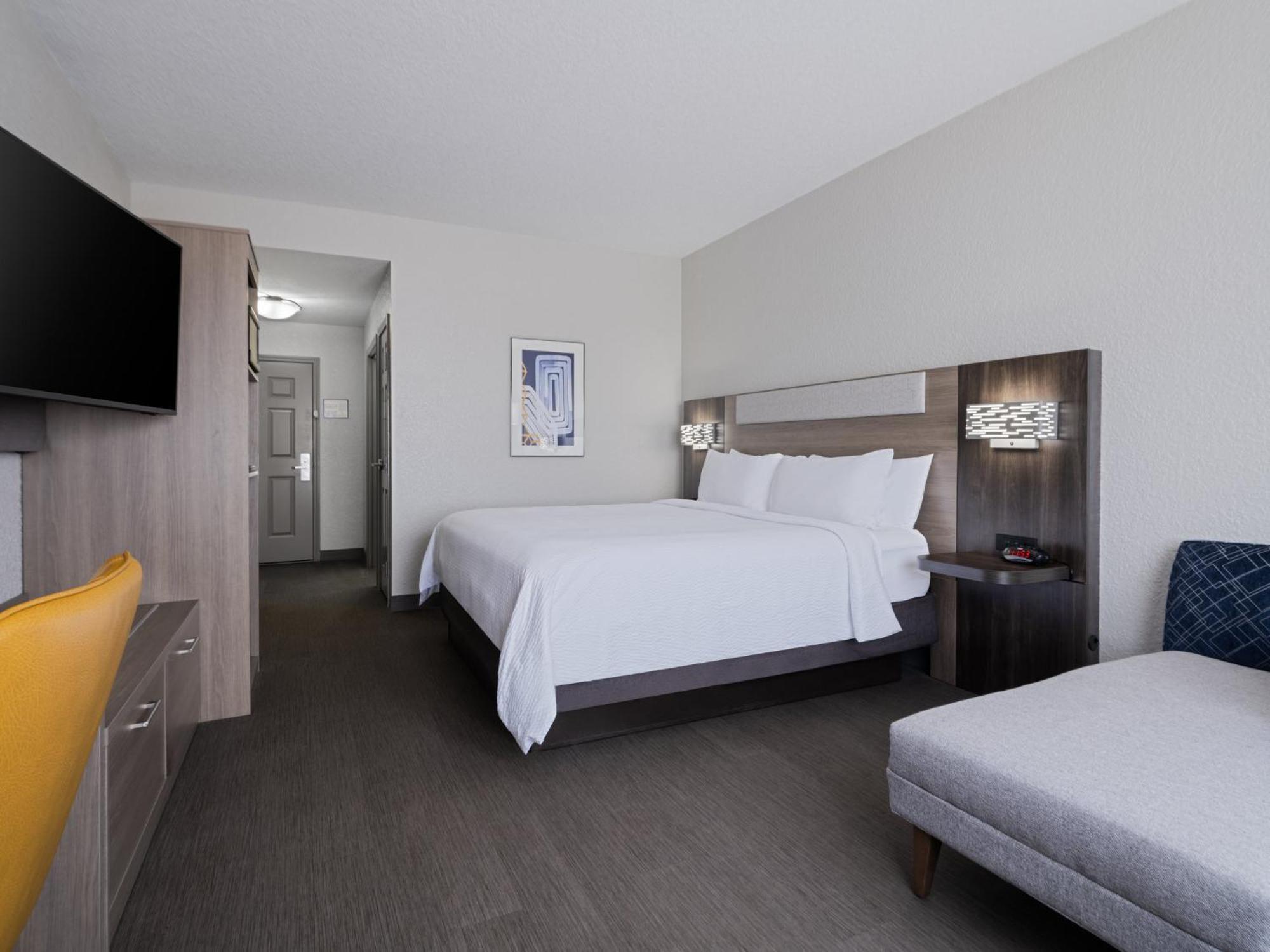 Holiday Inn Express & Suites Lakeland North I-4 By Ihg Ngoại thất bức ảnh