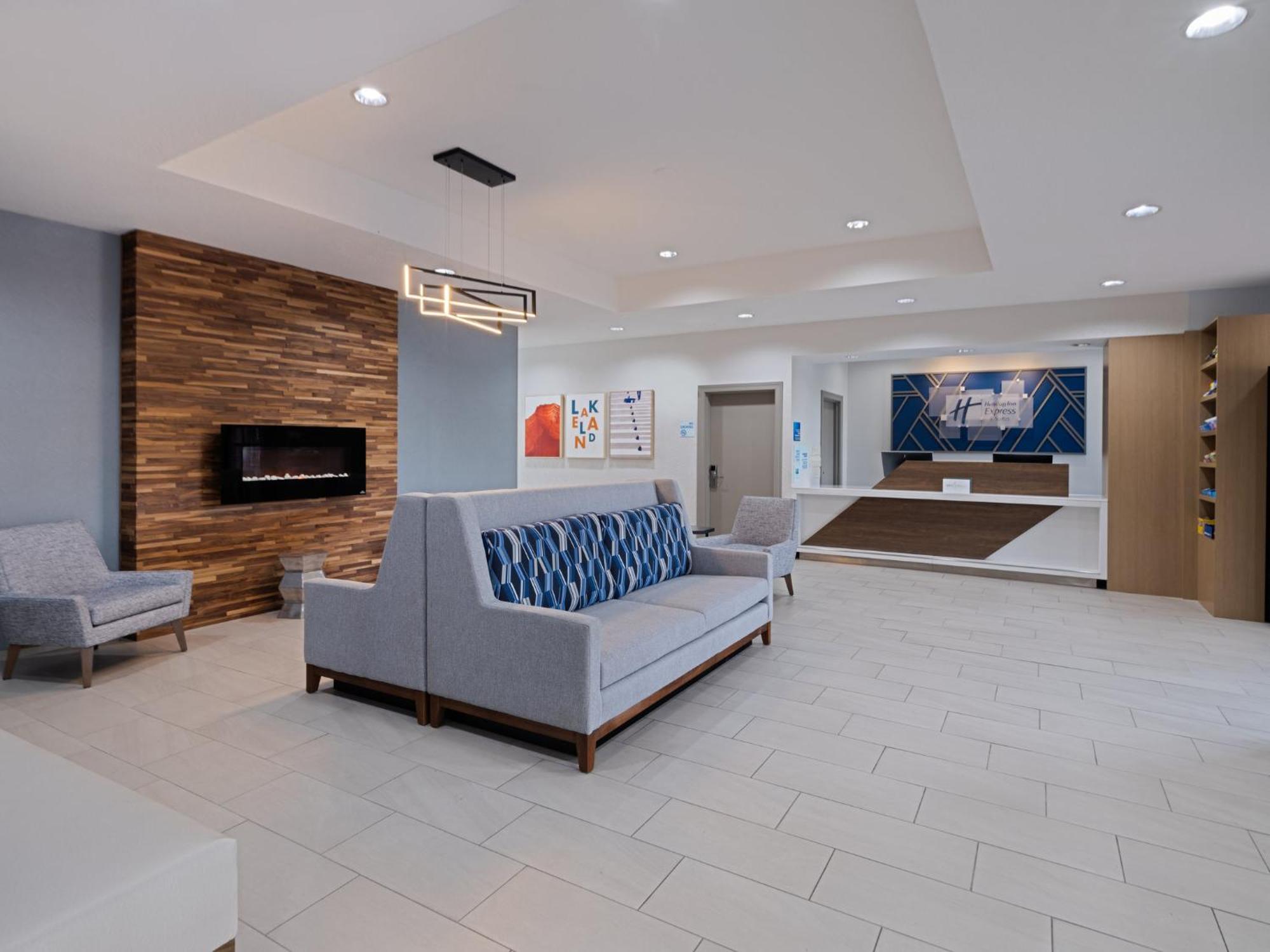 Holiday Inn Express & Suites Lakeland North I-4 By Ihg Ngoại thất bức ảnh