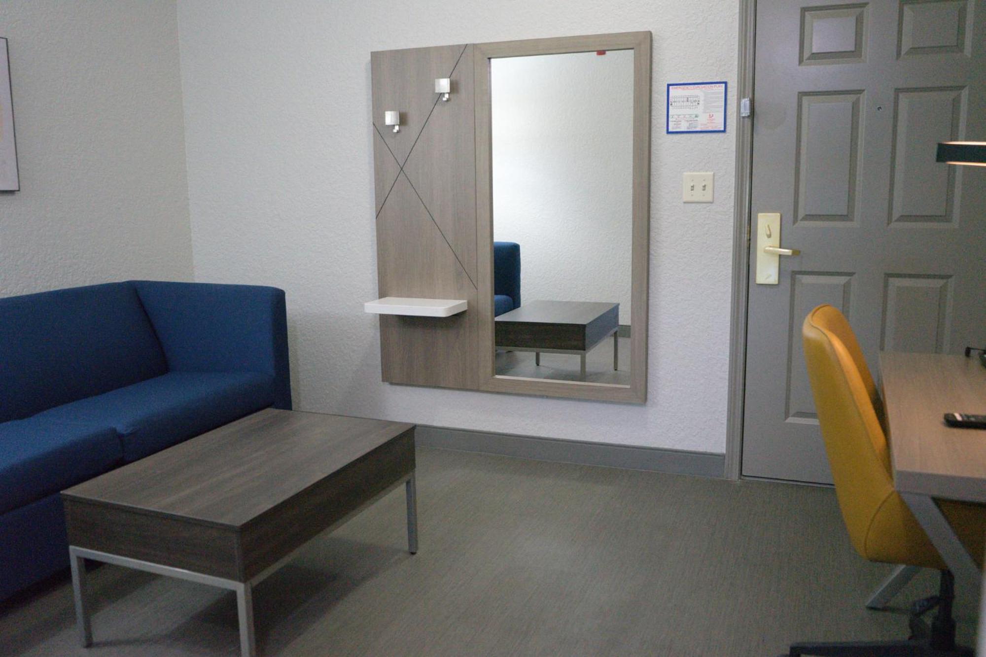 Holiday Inn Express & Suites Lakeland North I-4 By Ihg Ngoại thất bức ảnh