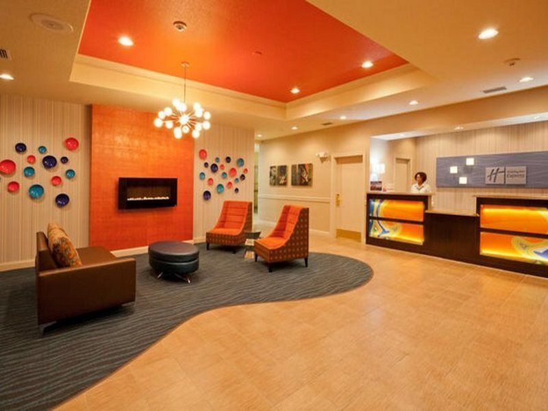 Holiday Inn Express & Suites Lakeland North I-4 By Ihg Ngoại thất bức ảnh