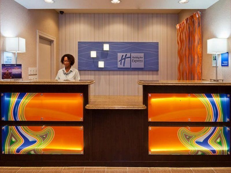 Holiday Inn Express & Suites Lakeland North I-4 By Ihg Ngoại thất bức ảnh